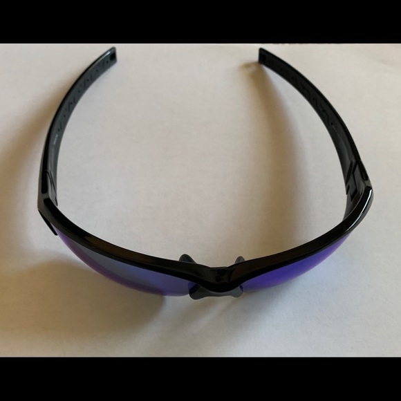 Black Rigor Sunglasses - Picture 2 of 3